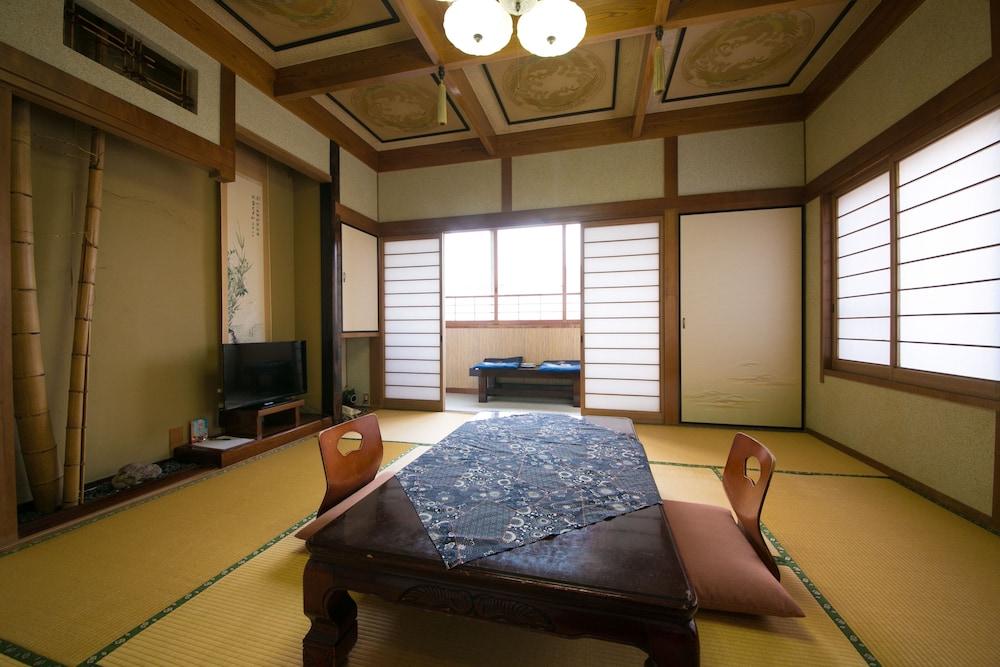 Hotel Housenkaku Beppu Zewnętrze zdjęcie