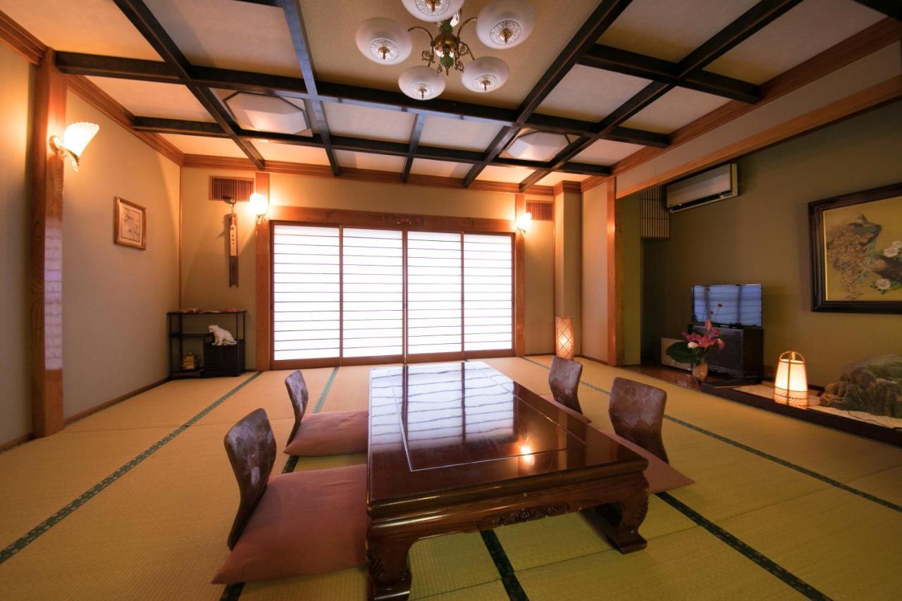 Hotel Housenkaku Beppu Zewnętrze zdjęcie